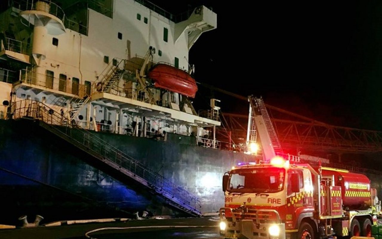 NSW_Fire_and_Rescue_Port_Kembla_Fire_Bulk_Carrier_1280_800_84_s_c1