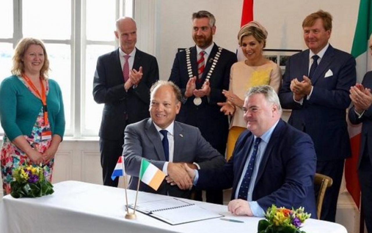 Amsterdam_Cork_1280_800_84_s_c1