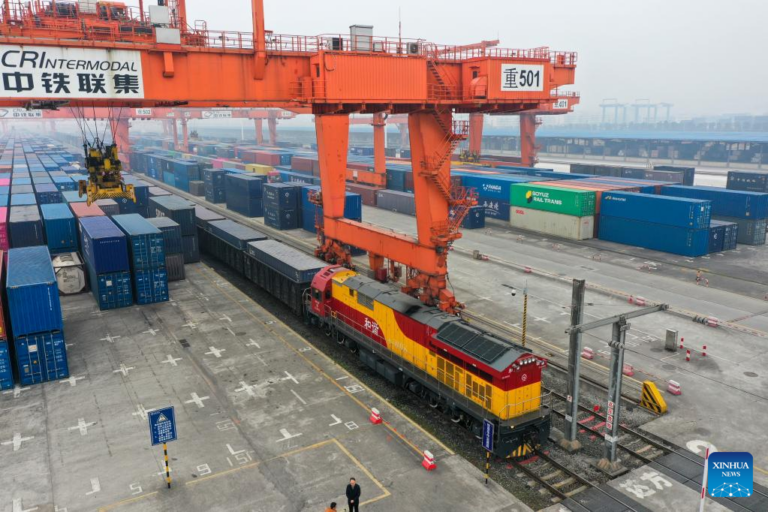 First cargo train on Land-Sea Trade Corridor leaves for Qinzhou port