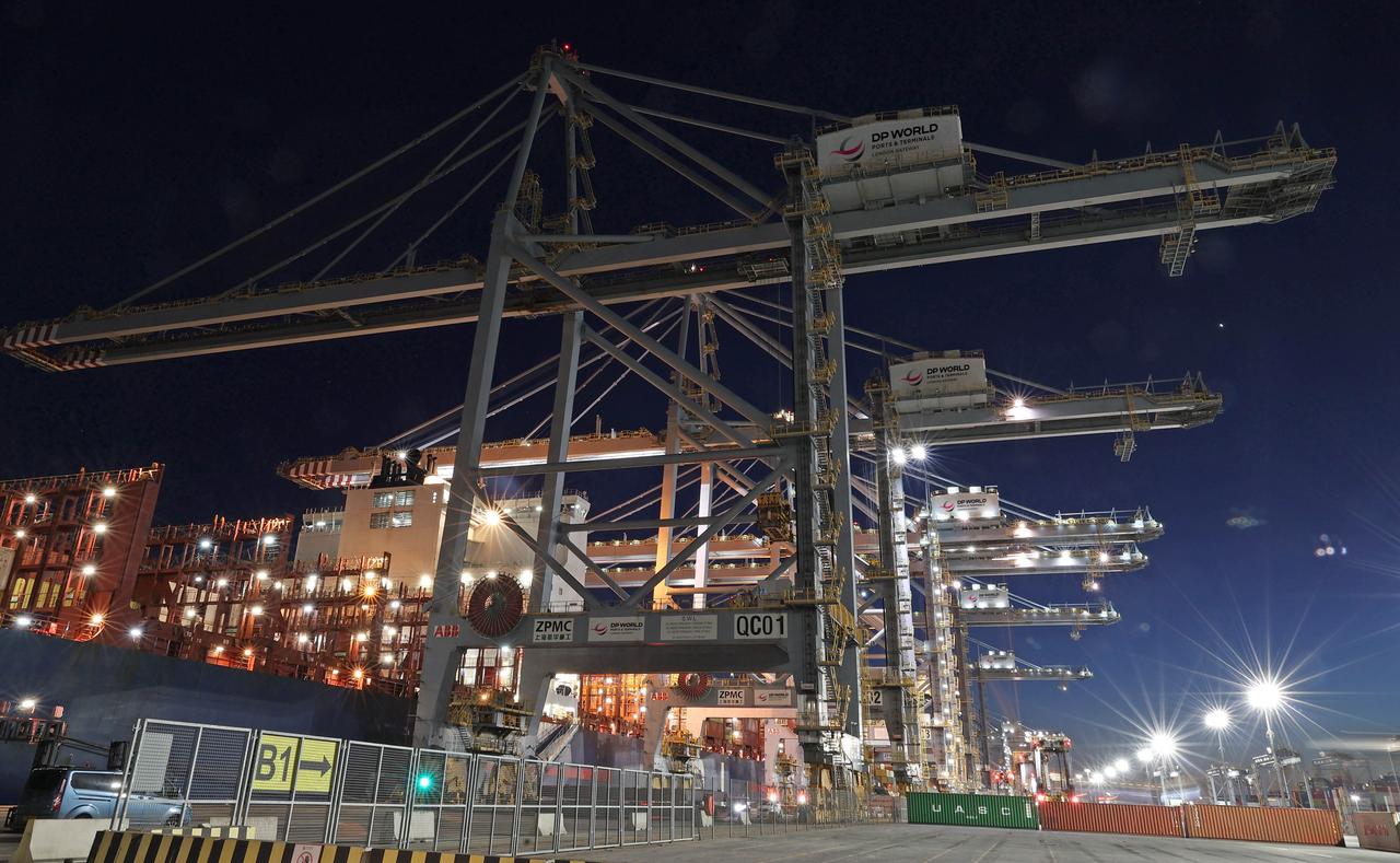 DP World introduces South America Shipping service to London logistics hub