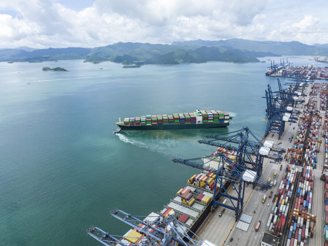 Global shipping fleet suffers severe decline over past decade