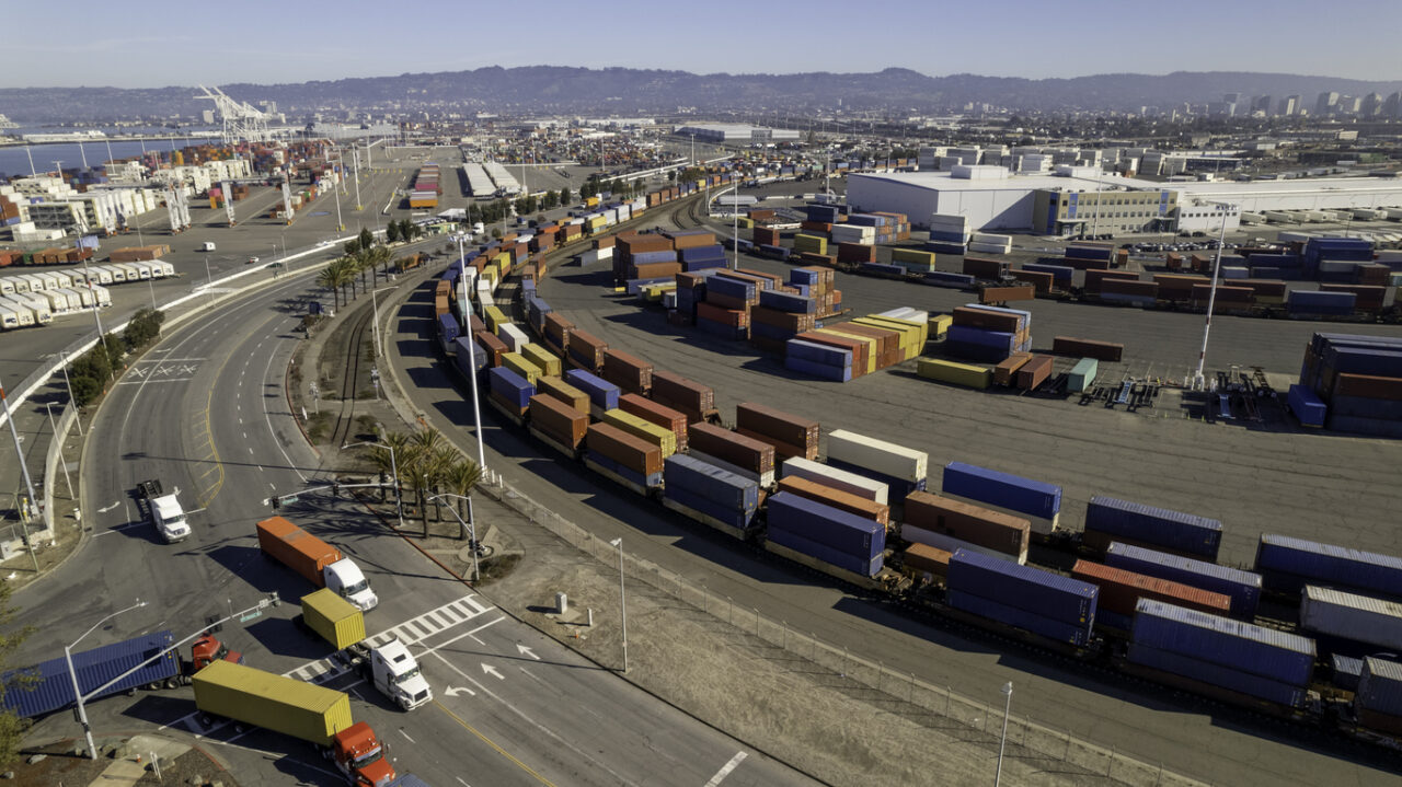 Port of Oakland receives enhanced port rating from Fitch Ratings