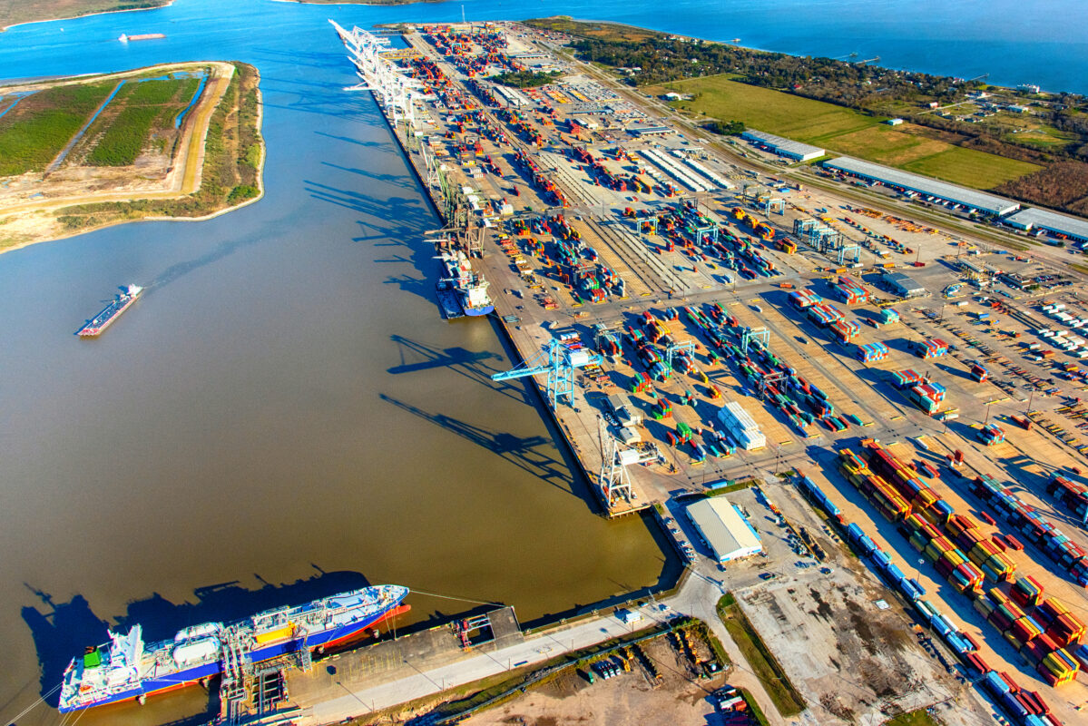 Hurricane Beryl forces largest Texas ports to close