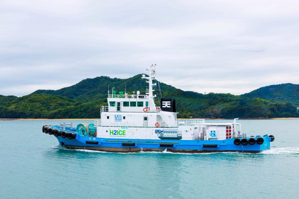 TSUNEISHI SHIPBUILDING launches hydrogen tugboat