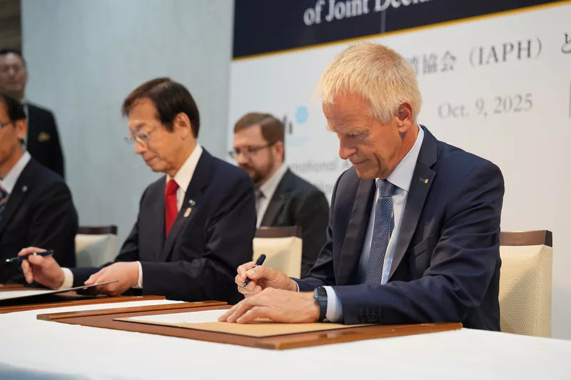 IAPH, Kobe renew cooperation pledge