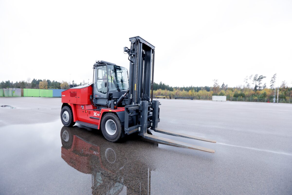 Kalmar, ArcelorMittal ink agreement for Li-ion forklifts