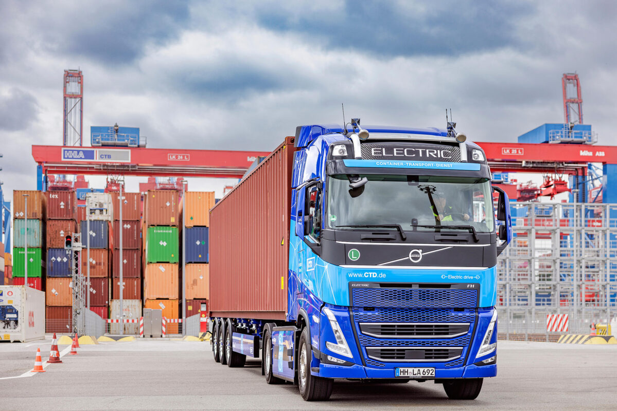 HHLA drops slot limits for electric trucks in Hamburg