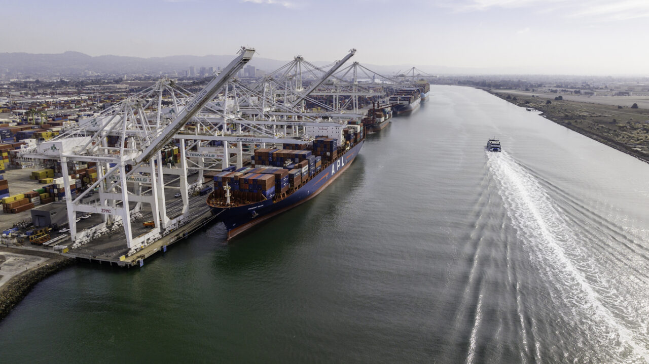 Port of Oakland volumes dip as exports hold firm