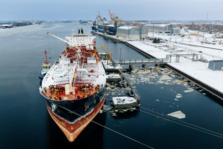 Port of Riga welcomes first US aviation fuel ship