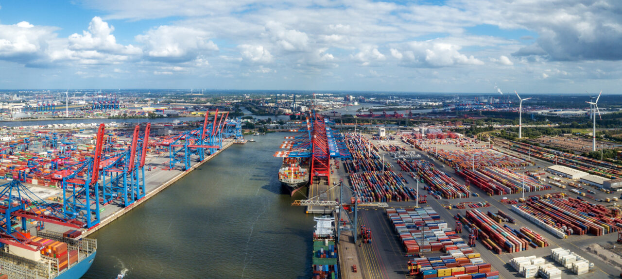 Hamburg Port handles 114 million tonnes in strong 2025