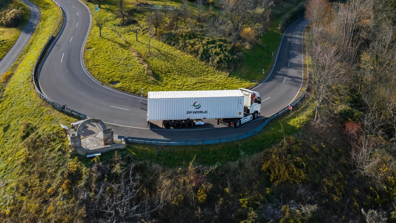 DP World unveils Insetify carbon inset trial in Europe