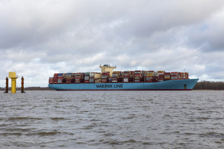 Maersk adjusts fuel surcharge amid Middle East cost spike