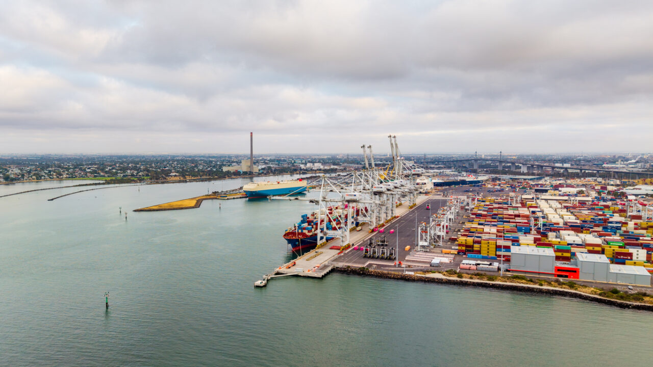 Port of Melbourne handles 297,000 TEUs in March