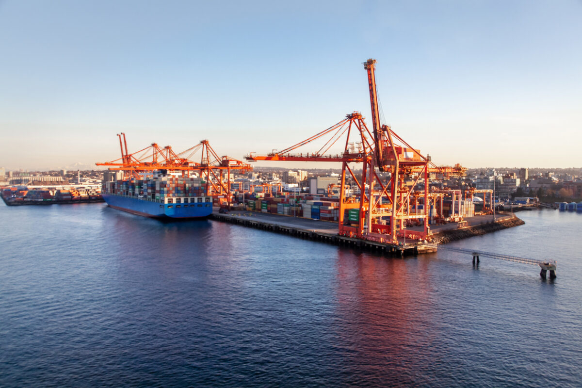 Canadian ports gain as US West Coast imports fall