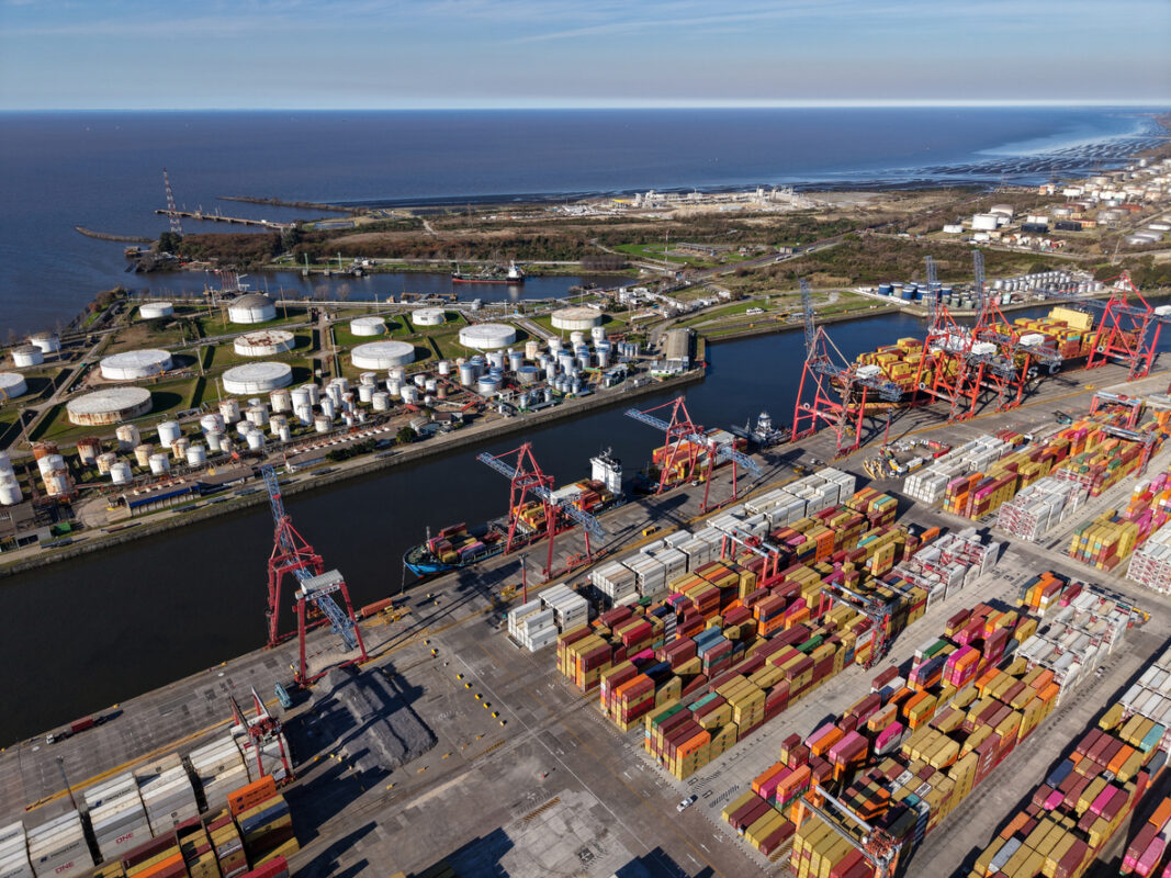 APSEZ secures 10-year LNG marine deal in Argentina