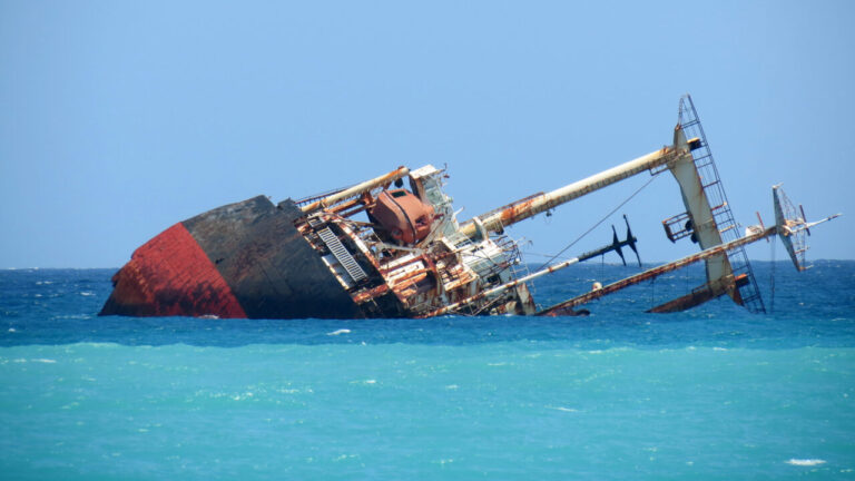Three dead after supply boat sinks off Singapore - Port Technology ...