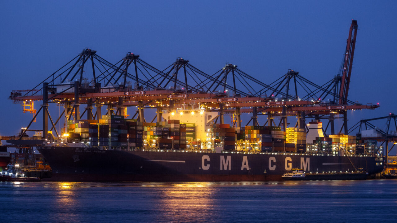 CMA CGM names first 24,000 TEUs LNG flagship