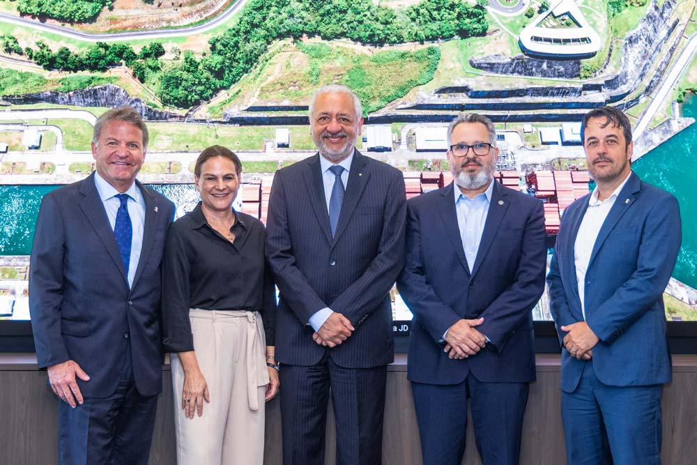 Panama Canal, Port Houston renew 2003 cooperation pact