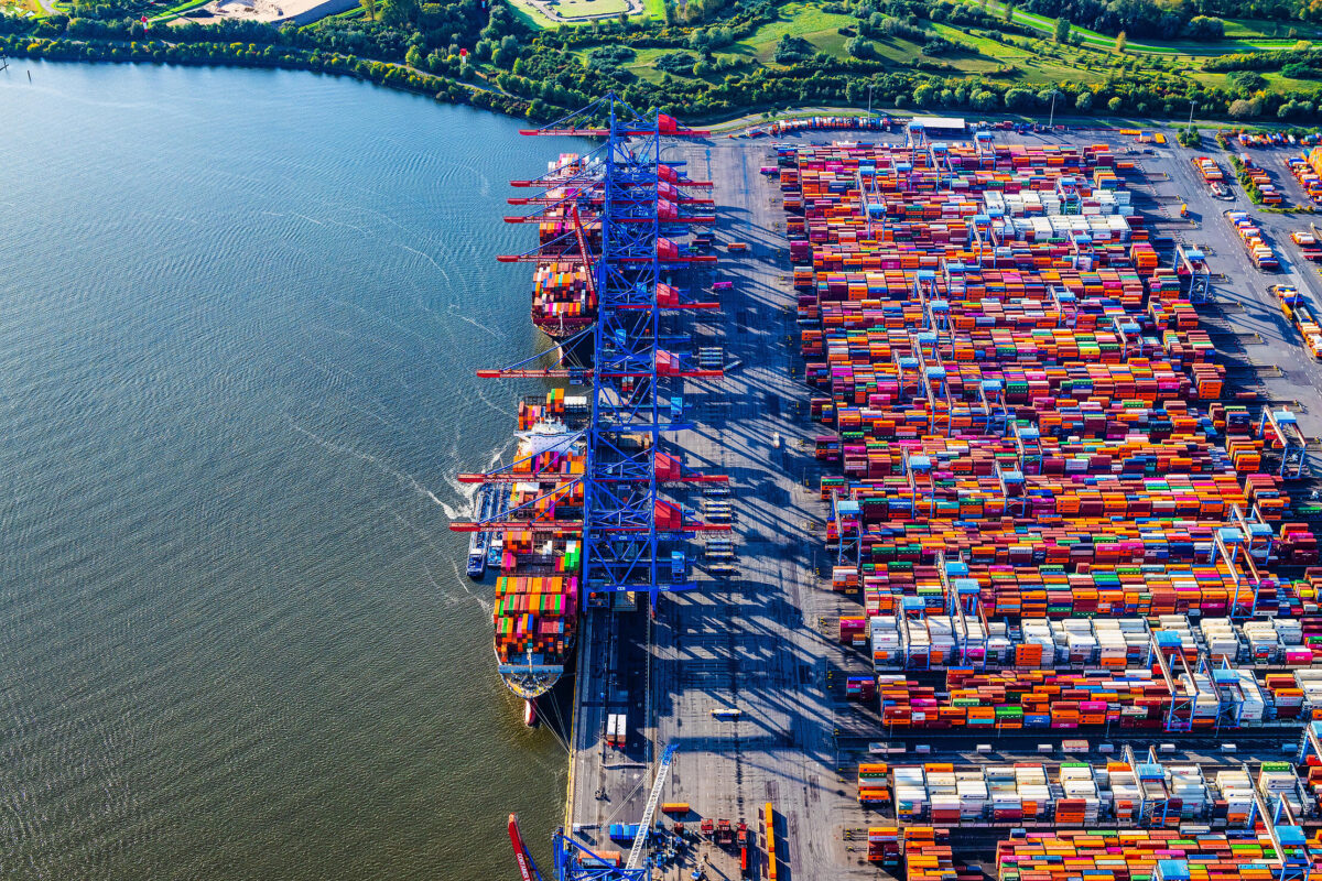 HHLA switches on 5G network at Hamburg terminal