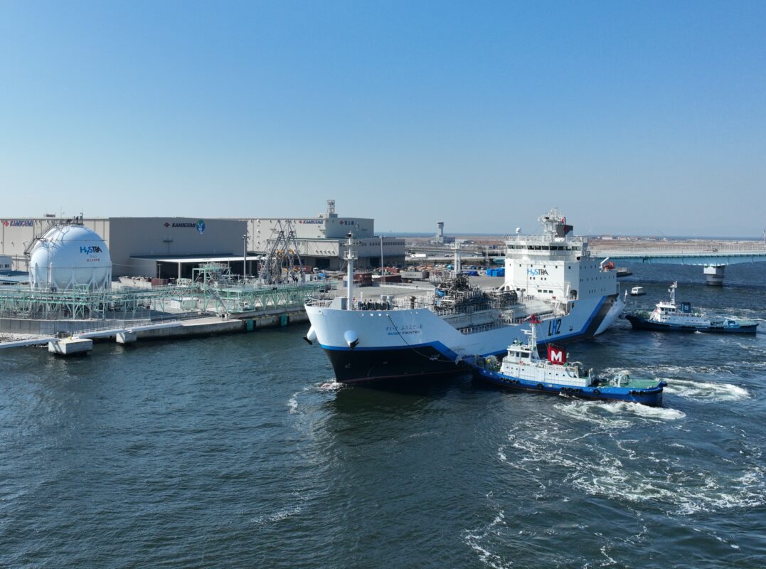 A New Challenge for Japan’s Ports Carbon Neutral Port