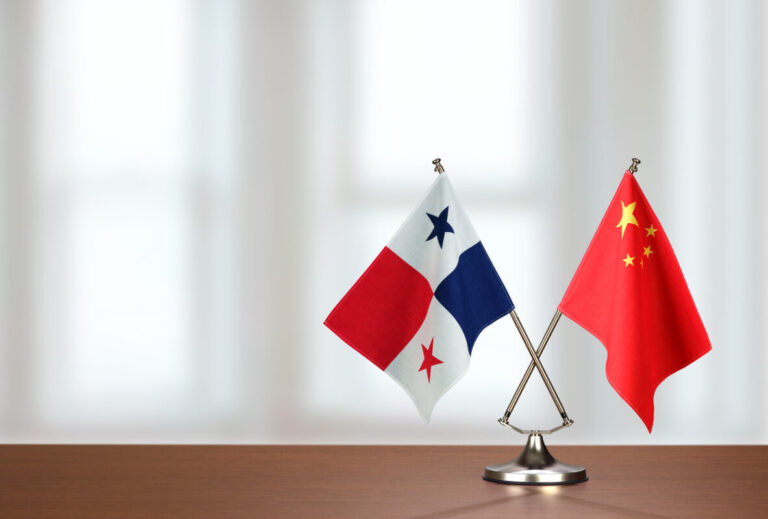 Panama, China agree to renew maritime port pact