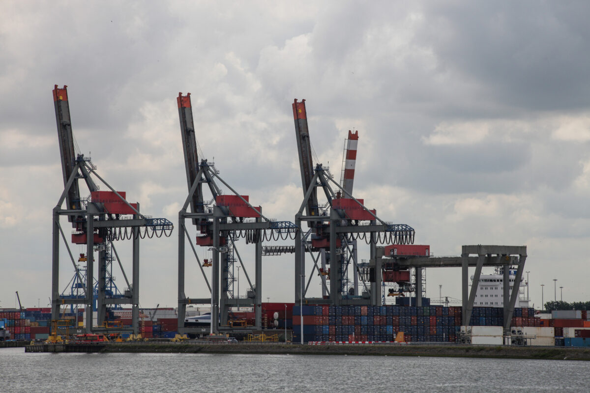 Port of Rotterdam posts flat H1 throughput amid Hormuz hit