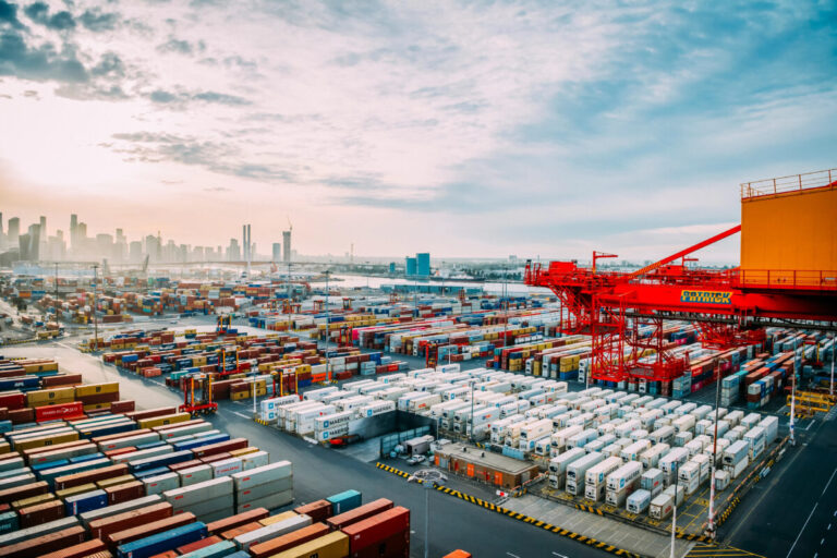 Kalmar wins major hybrid straddle order in Australia