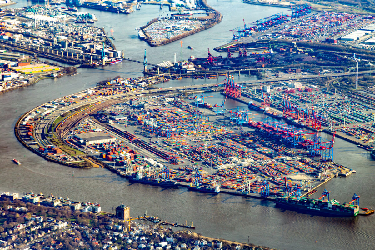 Hamburg turns to rail as Rhine levels fall