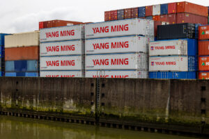 Yang Ming reports $230 million H1 profit