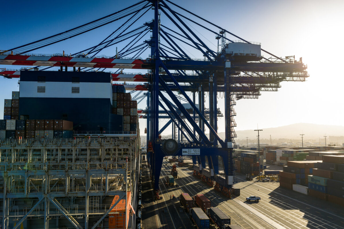 LA ports deepen clean air pact with $20m in incentives