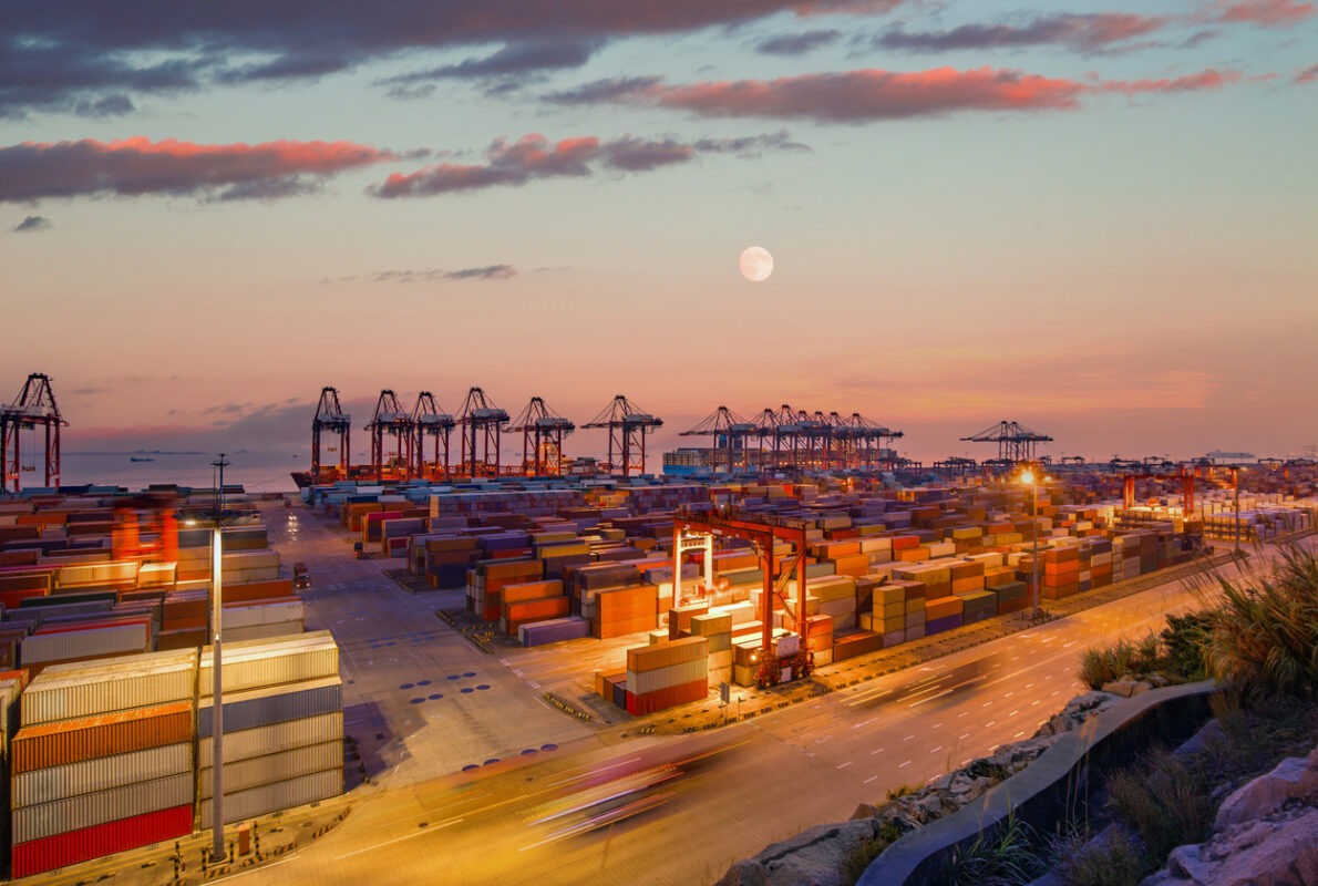 China’s ports hit record 161.1 million TEUs in H1 2026